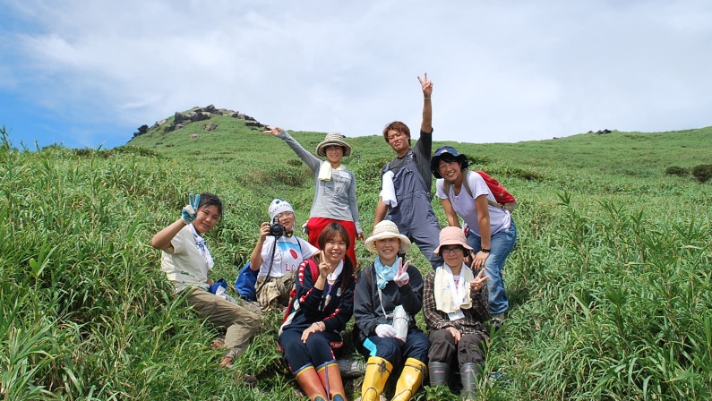 村おこしボランティア中之島コースで御岳に登った参加者