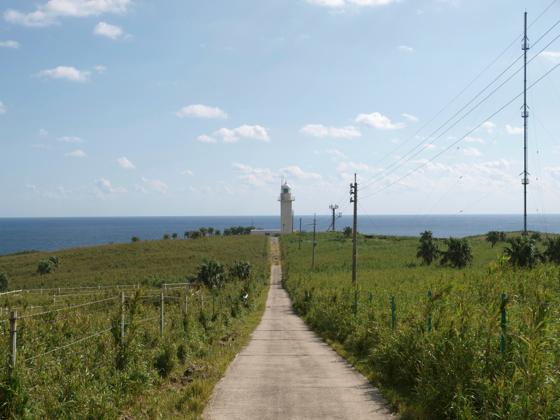 トカラ列島中之島のヤルセ灯台
