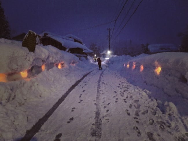 村おこしボランティア【勝山市北谷コース】での雪だるままつりの様子