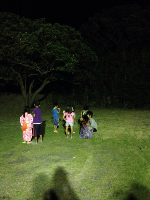 島ながれボランティア【諏訪之瀬島コース】盆踊りに集まった子どもたち