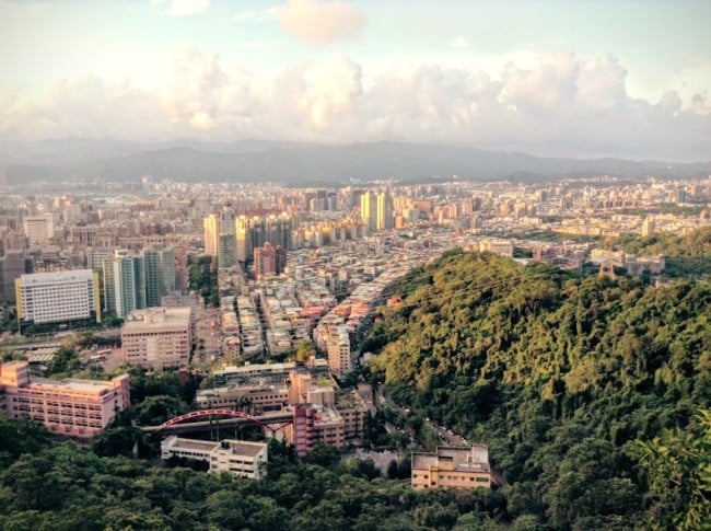 台北の象山歩道から眺めた台北市街