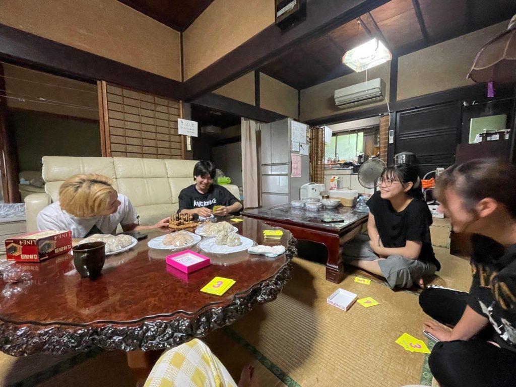 村おこしボランティア【江田島コース】での活動の様子