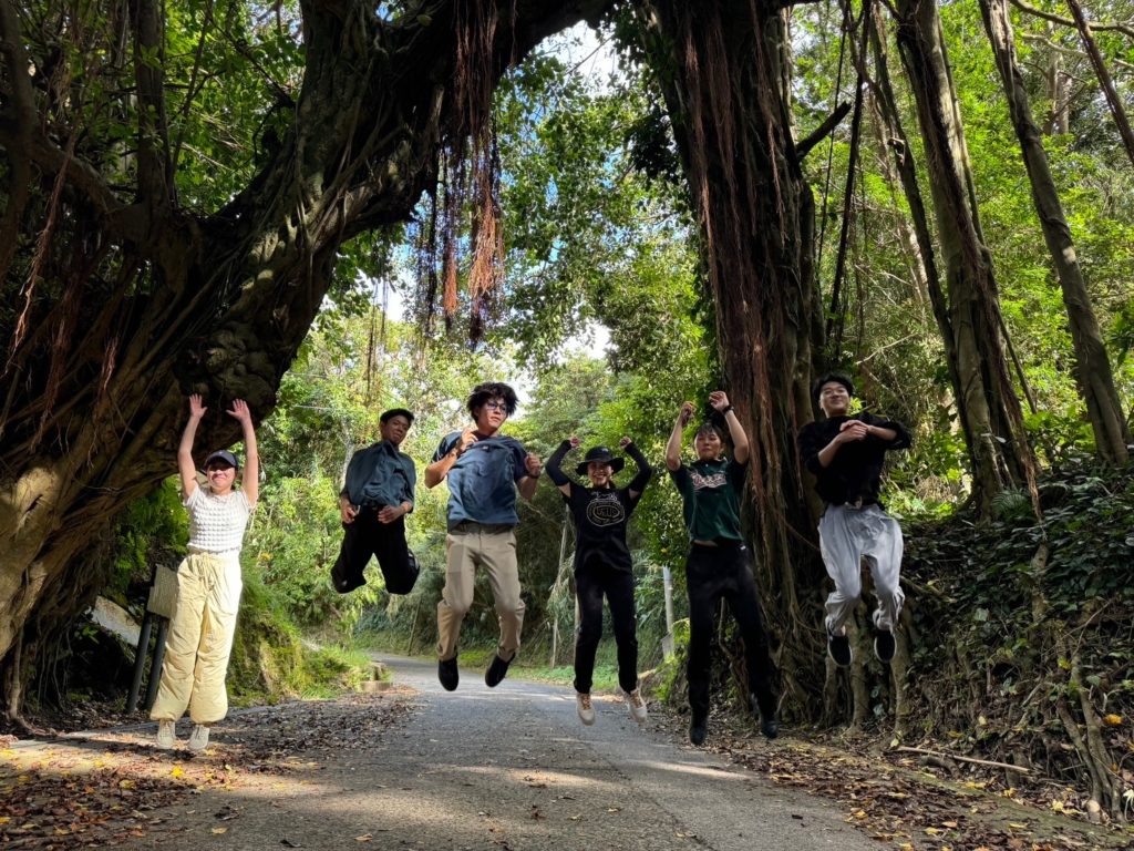 村おこしボランティア【さつま竹島コース】での活動の様子