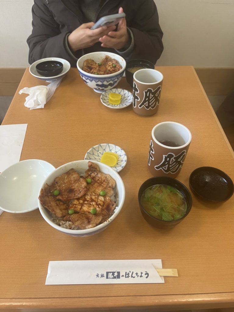 村おこしボランティア【然別湖コタンコース】での活動の様子