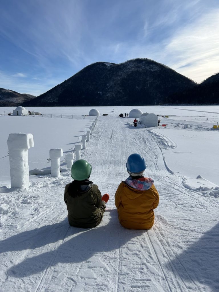 村おこしボランティア【然別湖コタンコース】での活動の様子