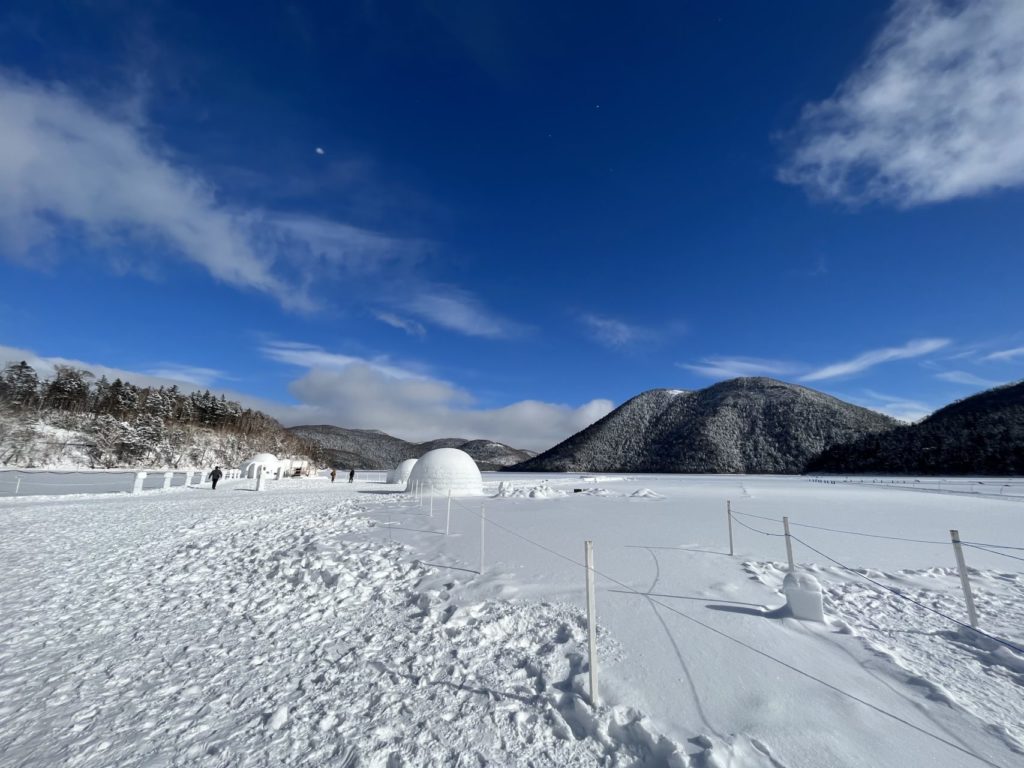 村おこしボランティア【然別湖コタンコース】での活動の様子