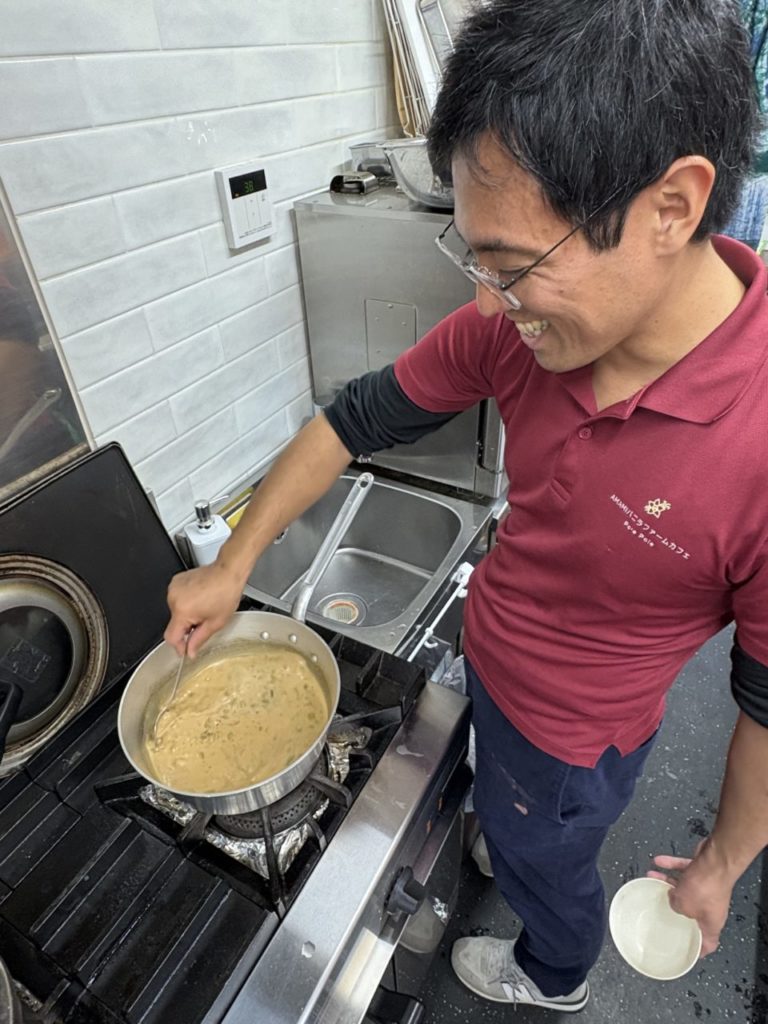 村おこしボランティア【奄美大島［北部］コース】での活動の様子