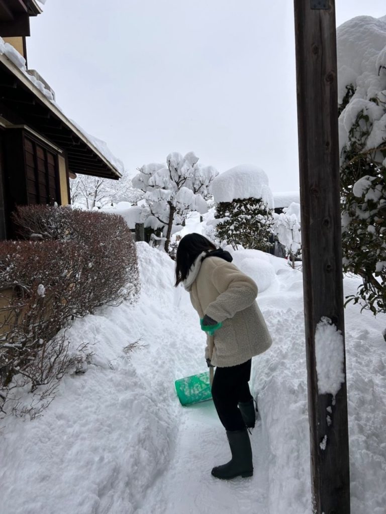 村おこしボランティア【かみのやま温泉コース】での活動の様子