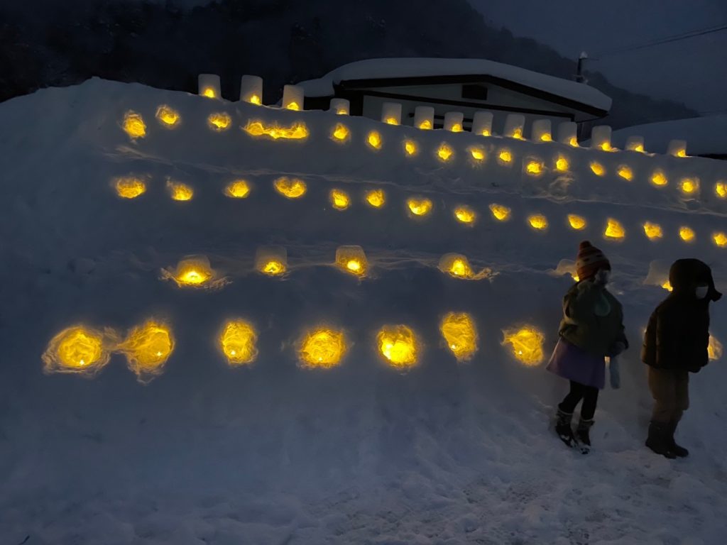 村おこしボランティア【かみのやま温泉コース】での活動の様子
