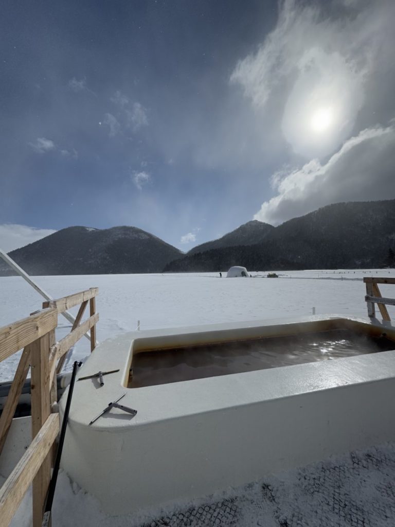 村おこしボランティア【然別湖コタンコース】での活動の様子