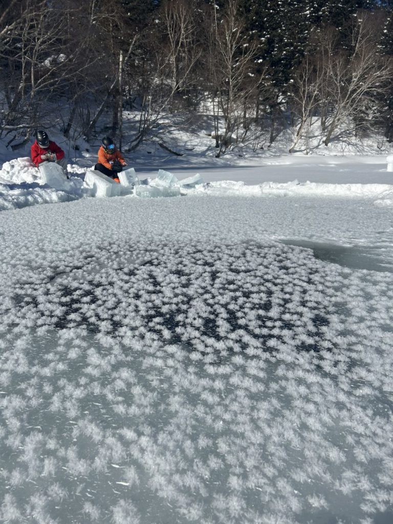 村おこしボランティア【然別湖コタンコース】での活動の様子