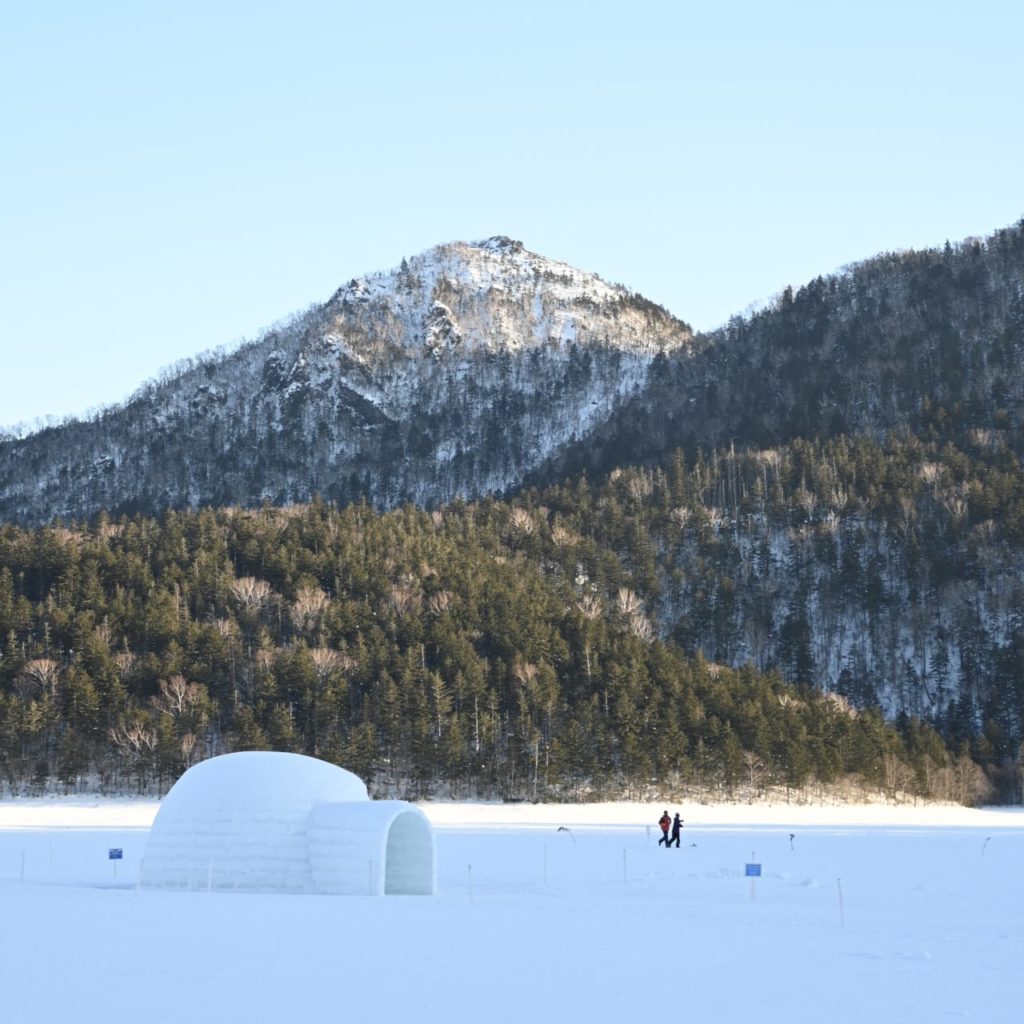 村おこしボランティア【然別湖コタンコース】での活動の様子