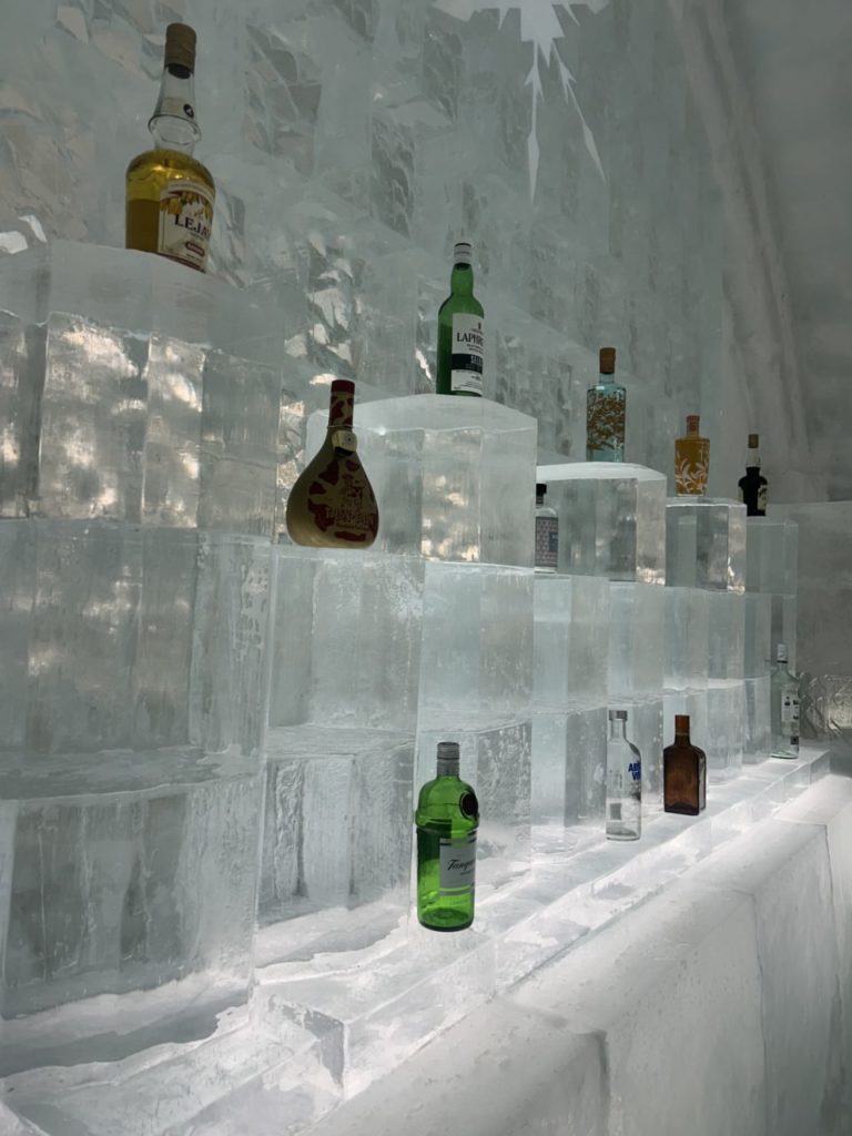 村おこしボランティア【然別湖コタンコース】での活動の様子