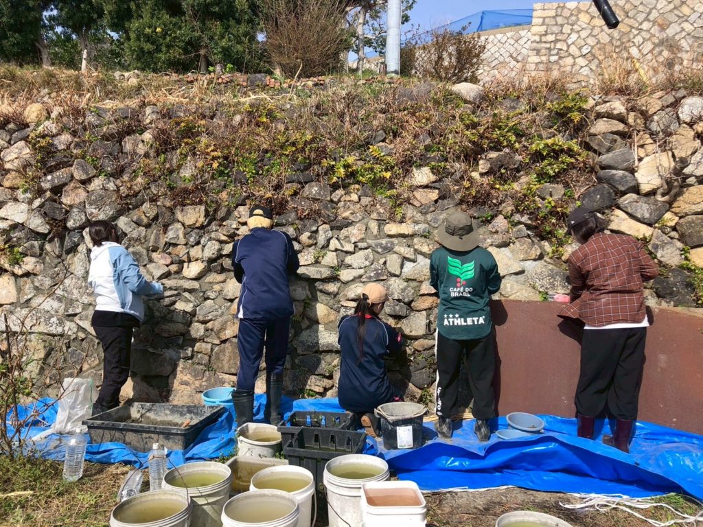 村おこしボランティア【江田島コース】での活動の様子