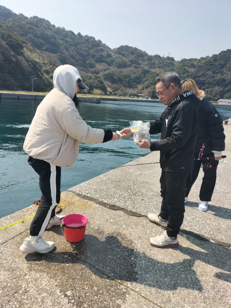 村おこしボランティア【保戸島コース】での活動の様子