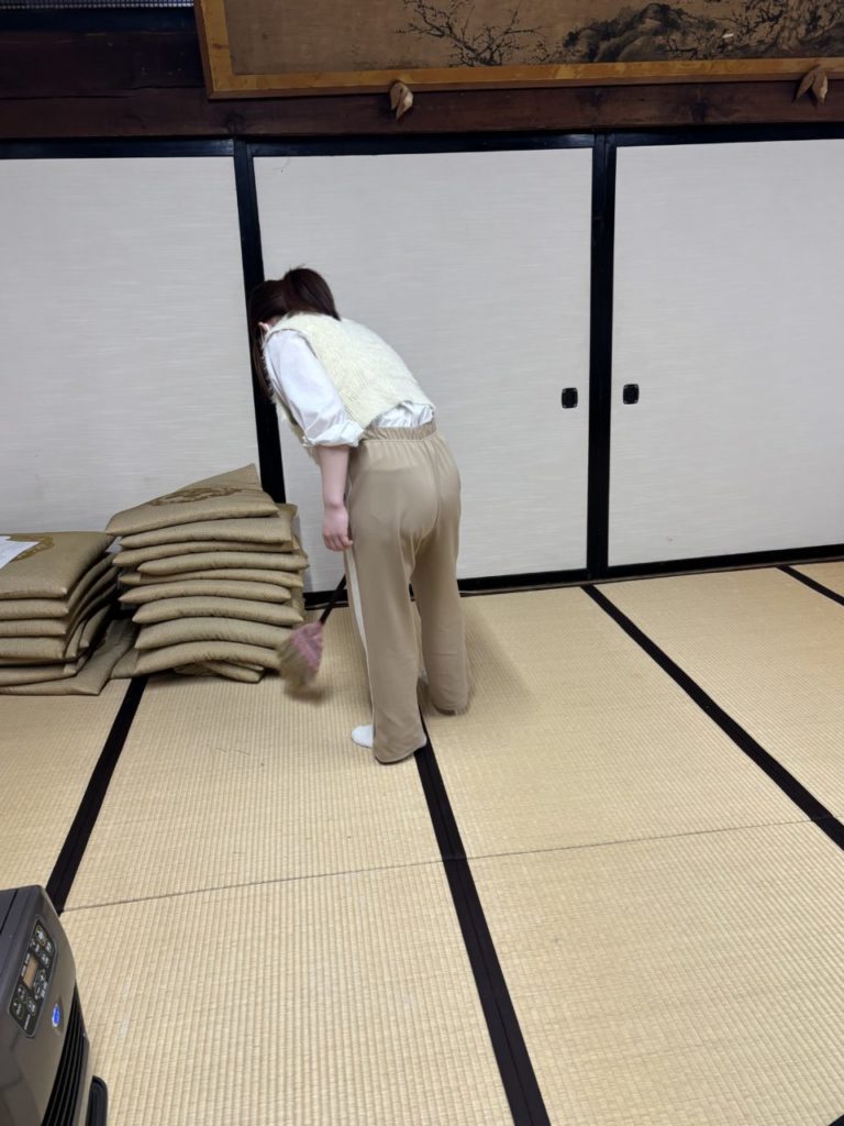 村おこしボランティア【かみのやま温泉コース】での活動の様子