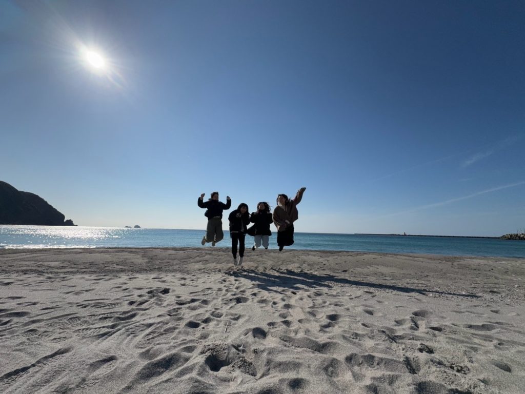 村おこしボランティア【神津島コース】での活動の様子