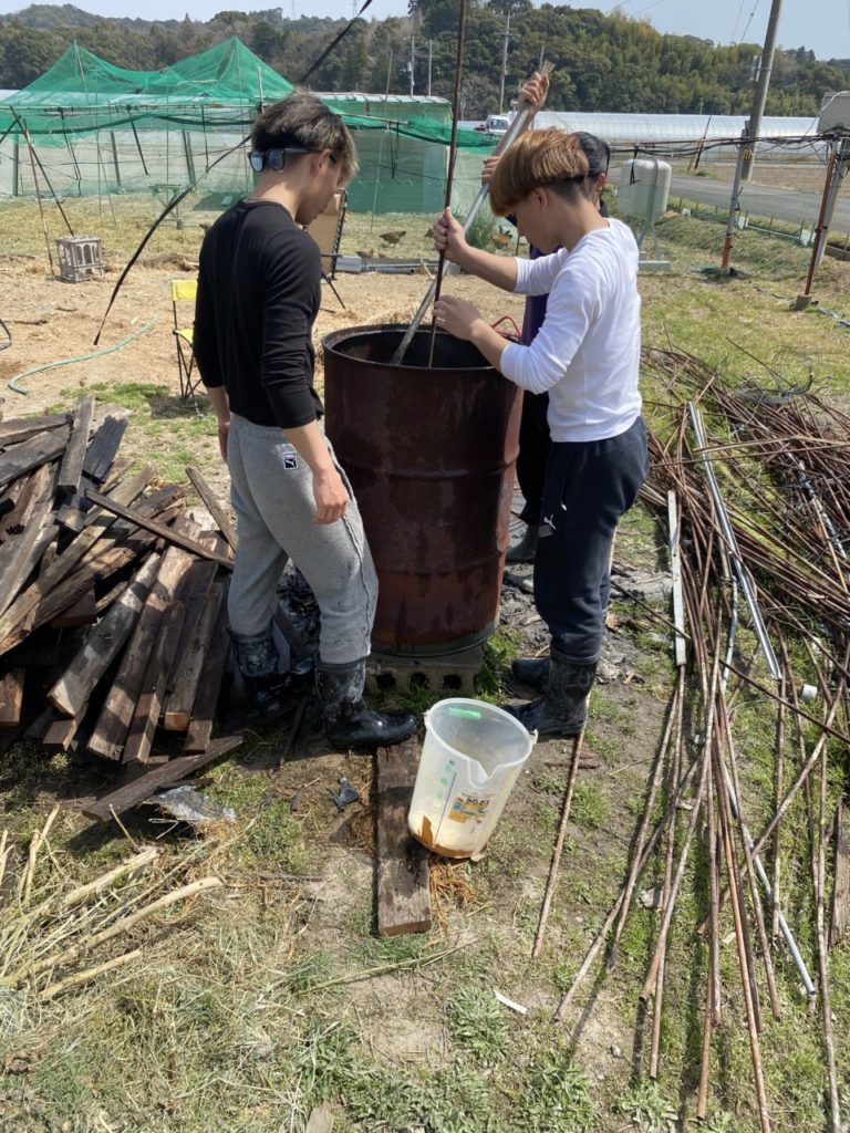 村おこしボランティア【黒潮町コース】での活動の様子