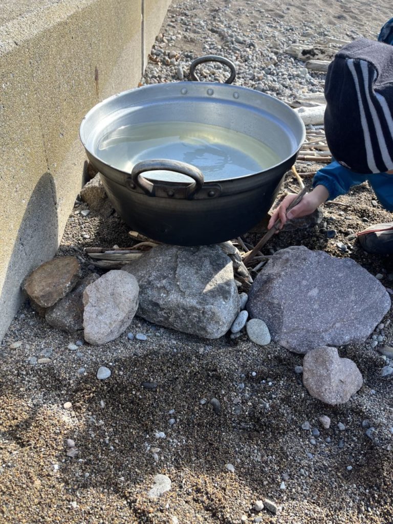 村おこしボランティア【奥尻島コース】での活動の様子