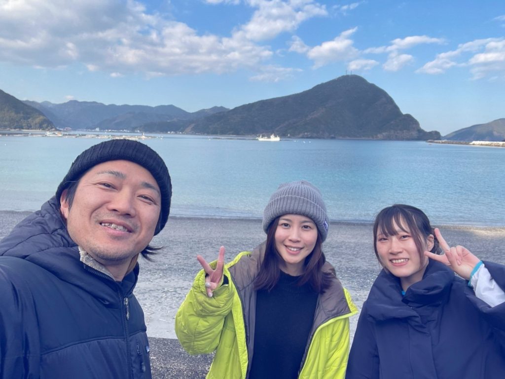 村おこしボランティア【屋形島コース】での活動の様子