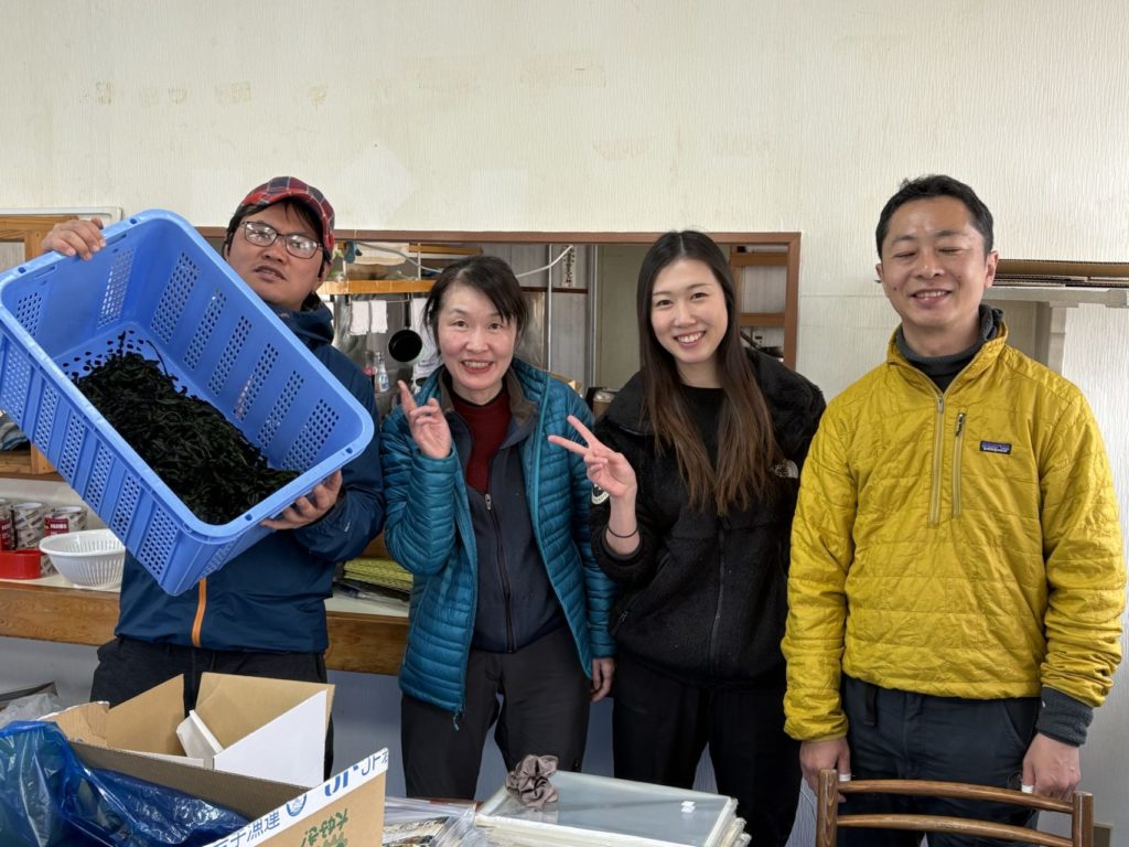 綾里ワカメ大作戦！の活動の様子