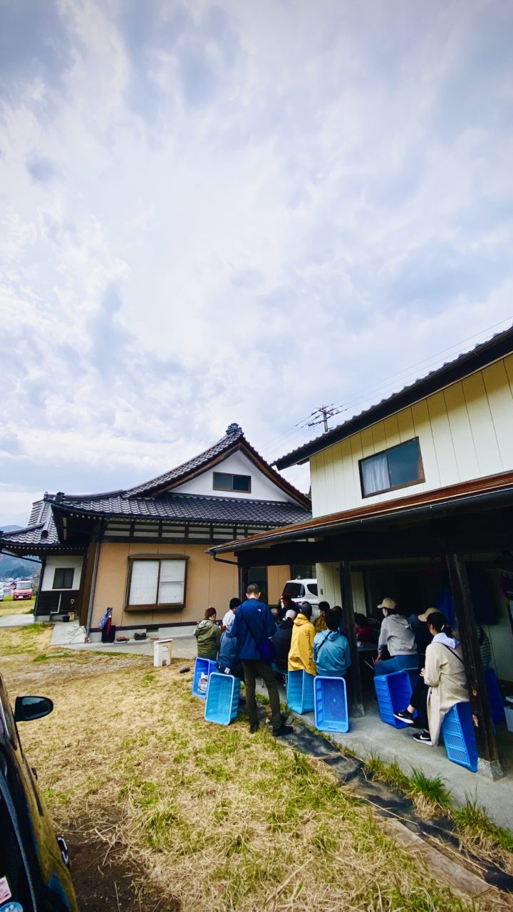 綾里ワカメ大作戦！の活動の様子