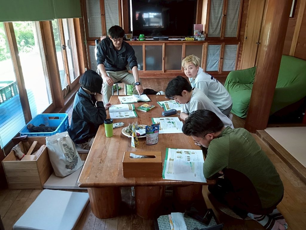 村おこしボランティア【四万十川・林業コース】での活動の様子