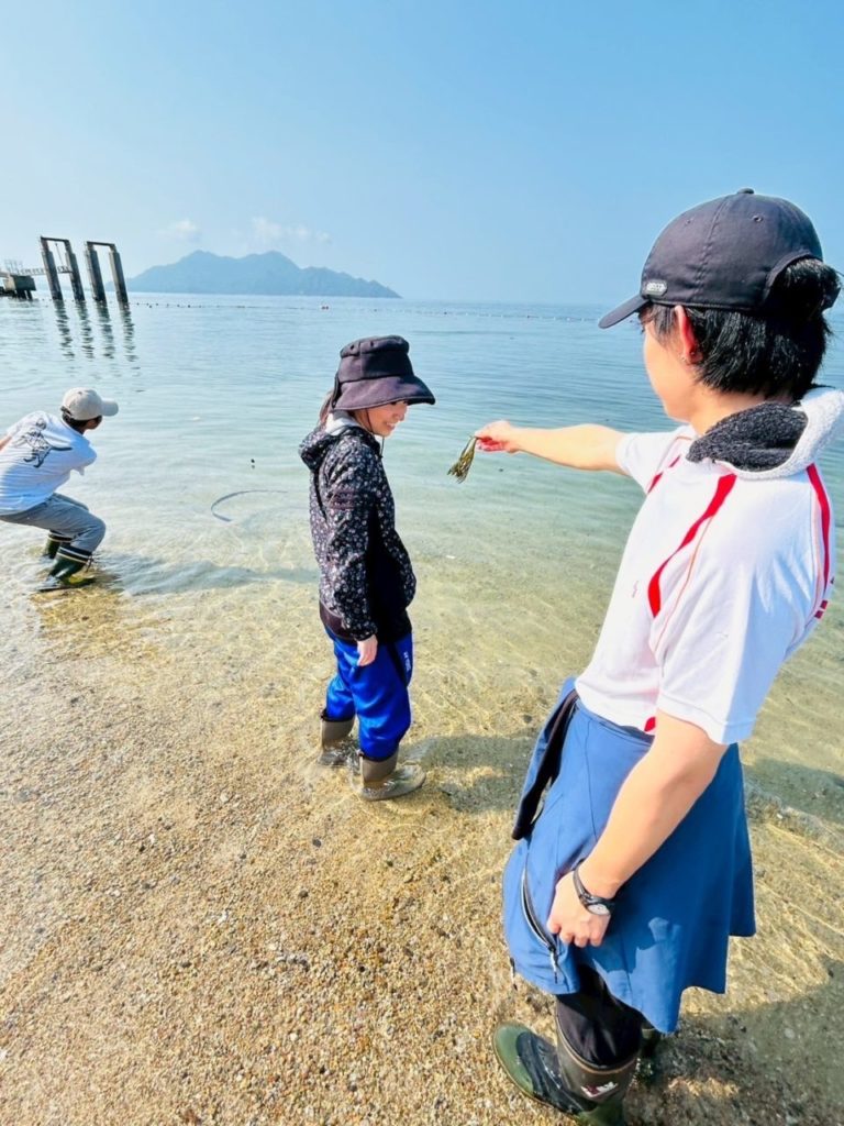 村おこしボランティア【江田島コース】での活動の様子