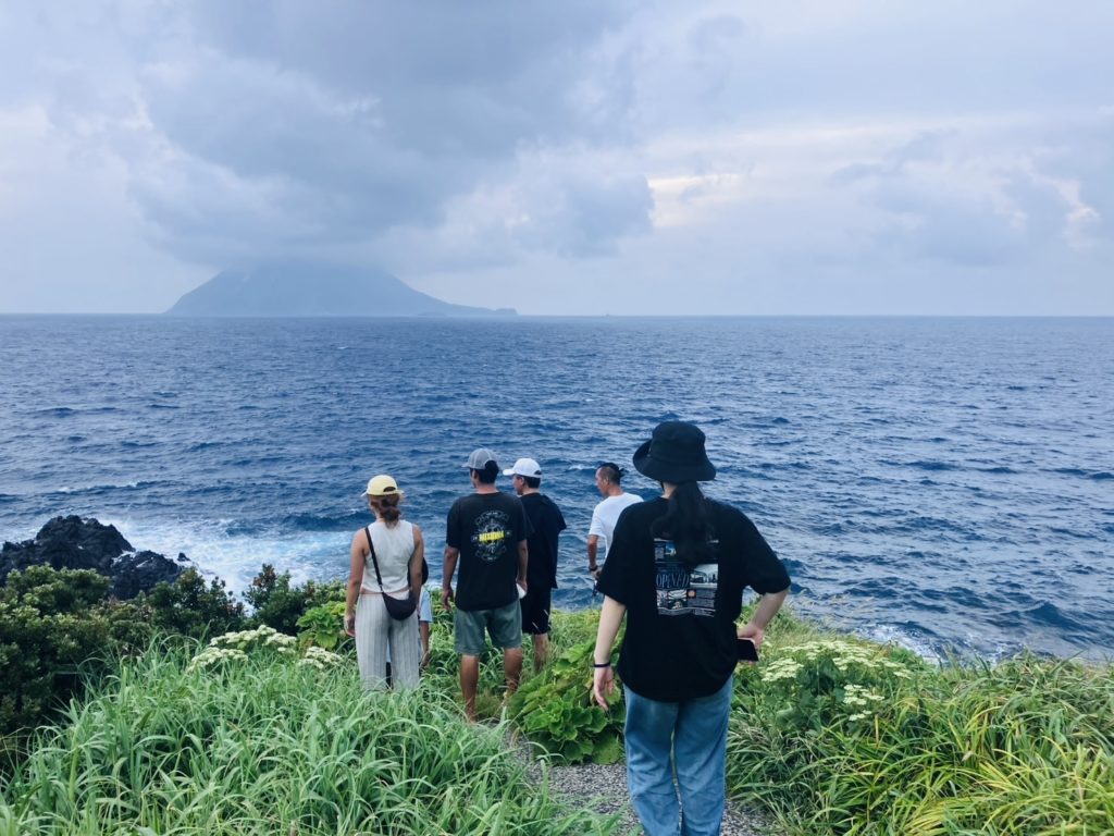 村おこしボランティア【さつま竹島コース】での活動の様子