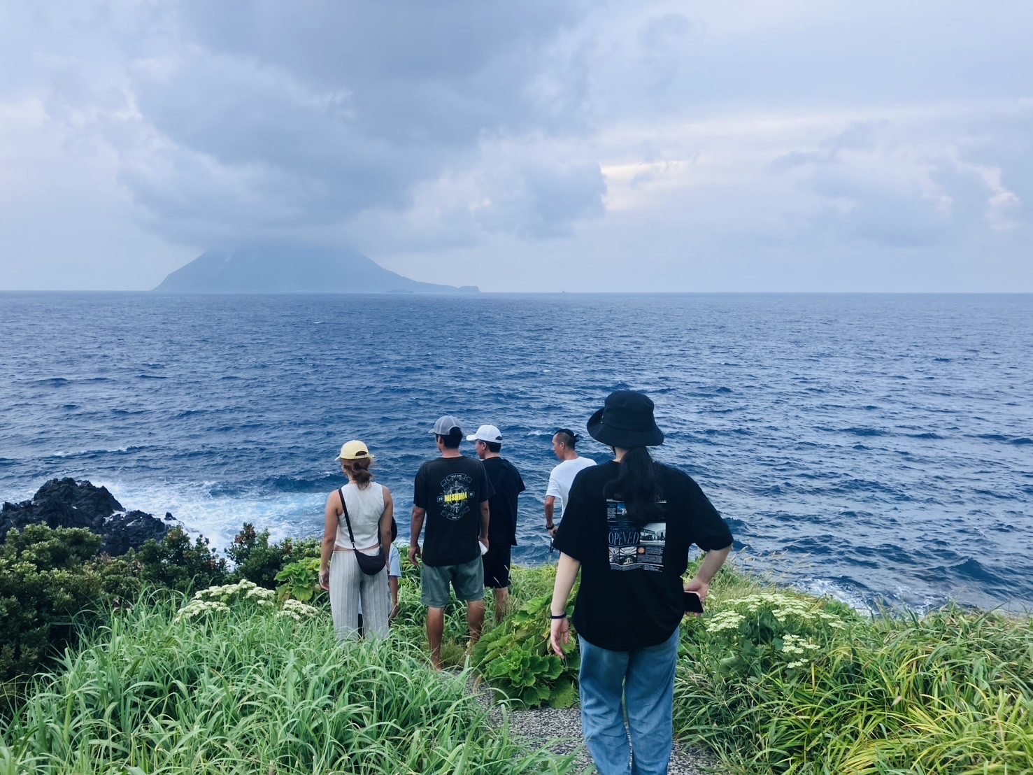 村おこしボランティア【さつま竹島コース】での活動の様子