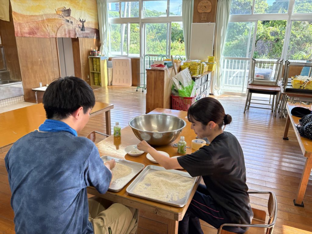 村おこしボランティア【与論島コース】での活動の様子