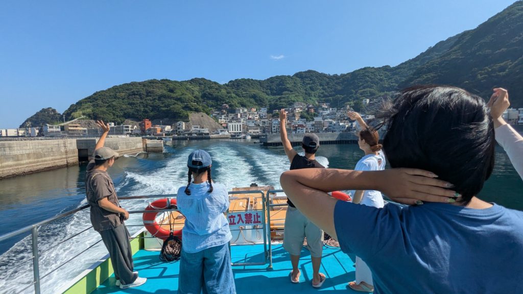 村おこしボランティア【保戸島コース】での活動の様子