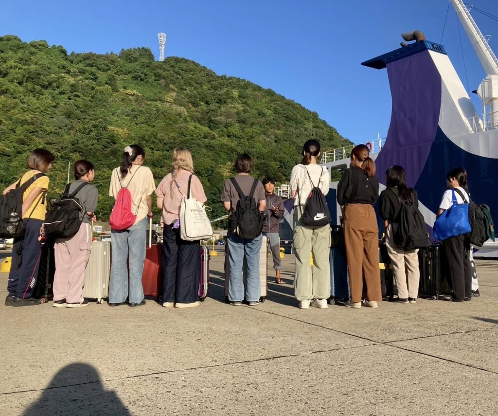 村おこしボランティア【奥尻島コース】での活動の様子