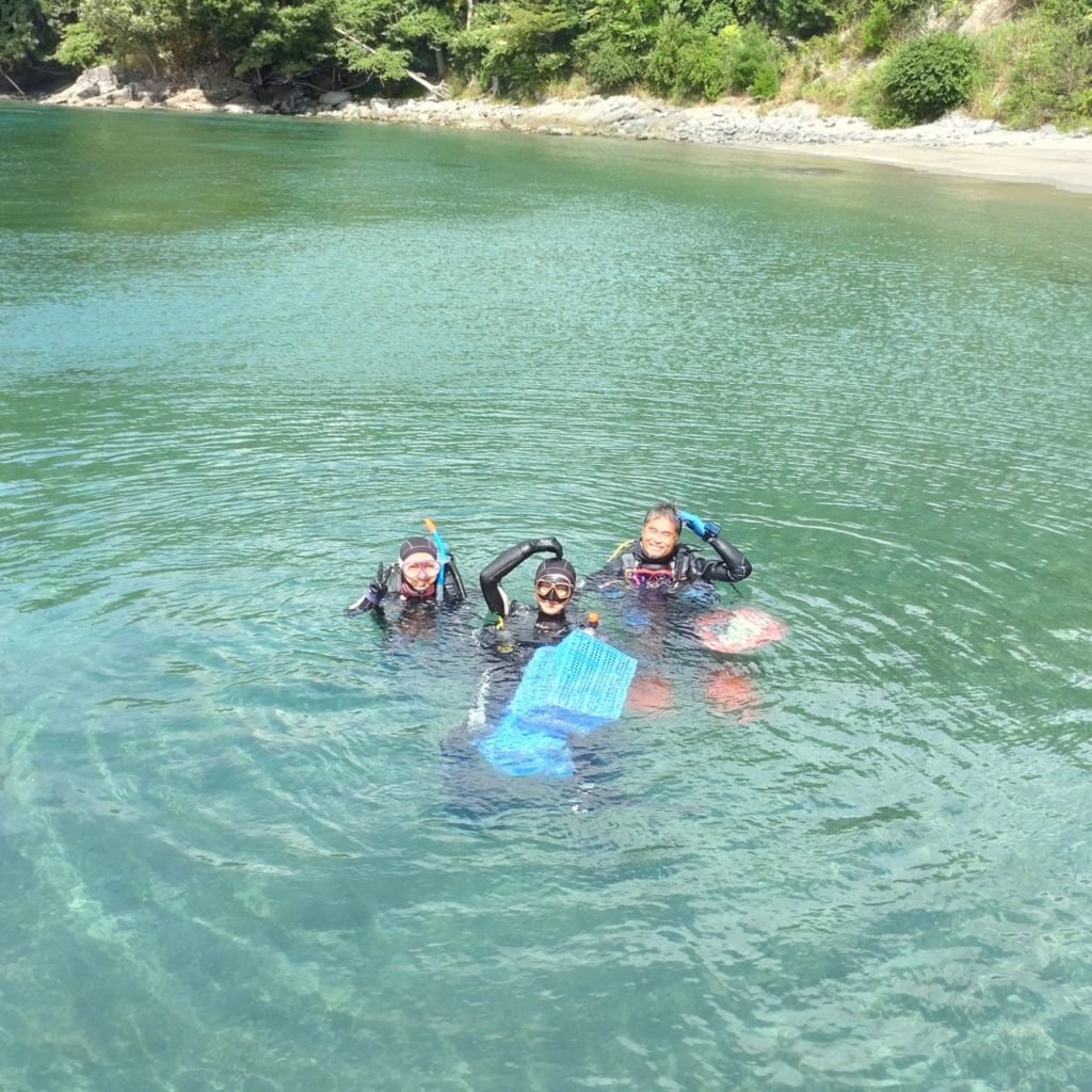 村おこしボランティア【三陸漁場コース】での活動の様子