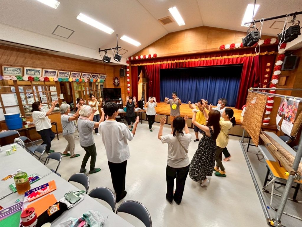 村おこしボランティア【沖縄やんばるコース】での活動の様子