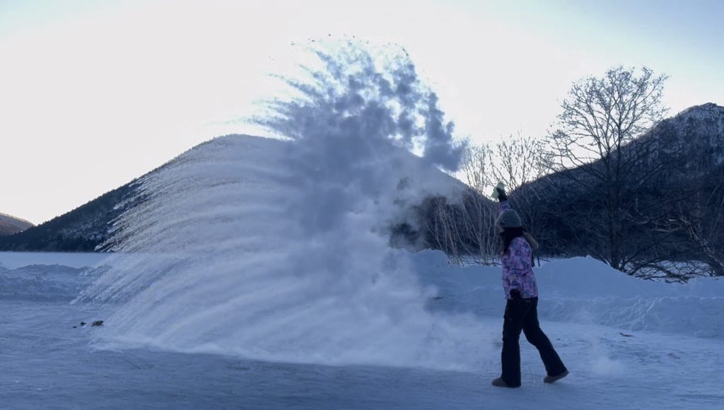 村おこしボランティア【然別湖コタンコース】での活動の様子