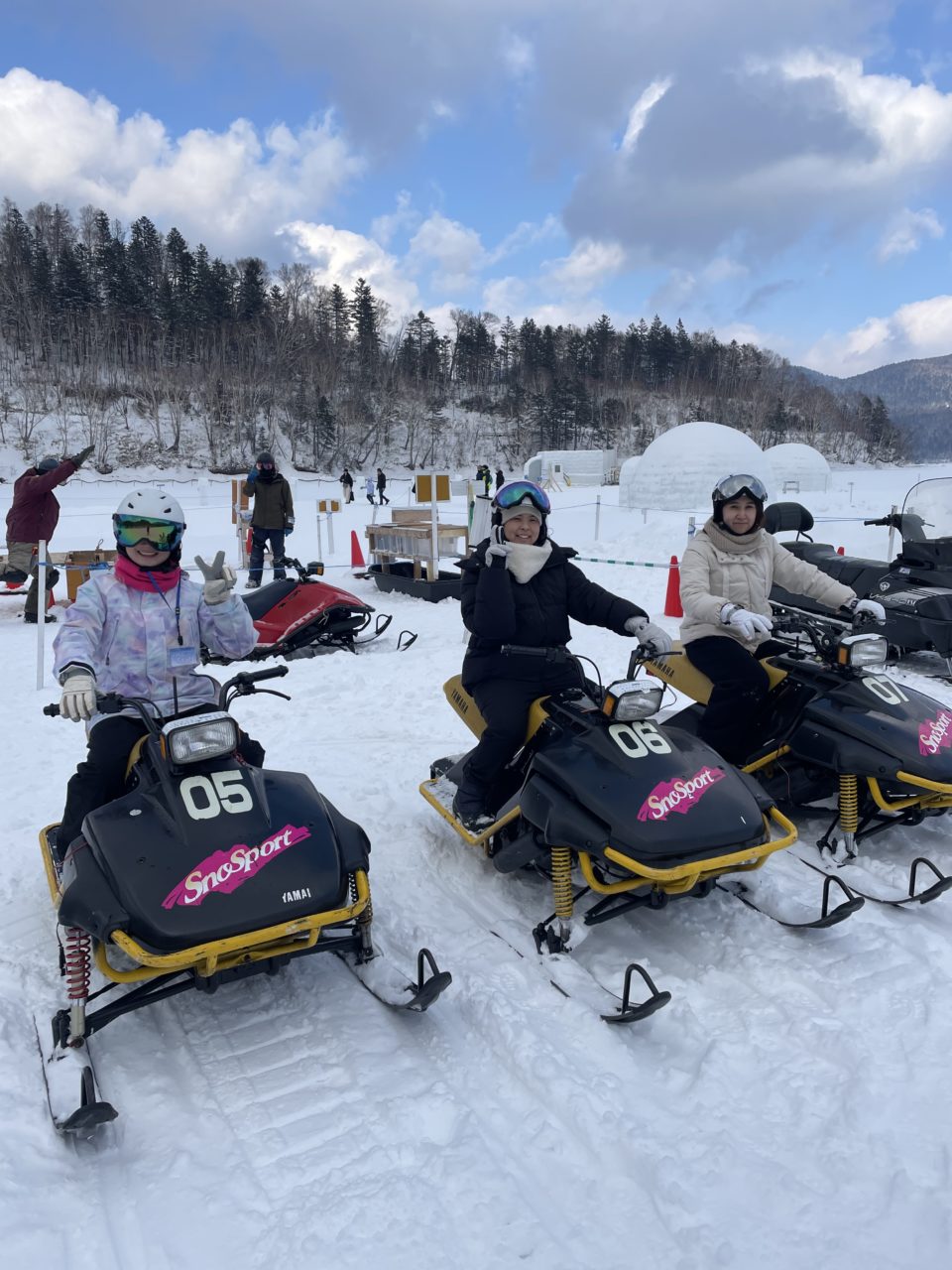 村おこしボランティア【然別湖コタンコース】での活動の様子