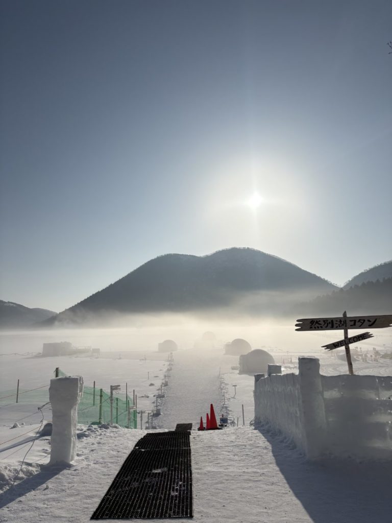 村おこしボランティア【然別湖コタンコース】での活動の様子