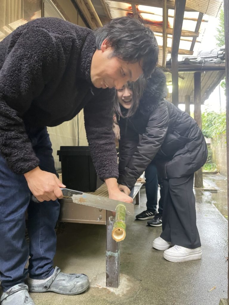 村おこしボランティア【さつま竹島コース】での活動の様子