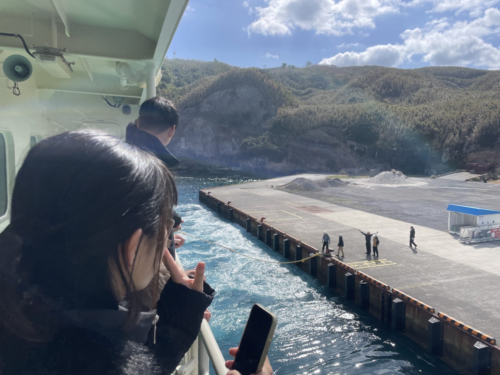 村おこしボランティア【さつま竹島コース】での活動の様子