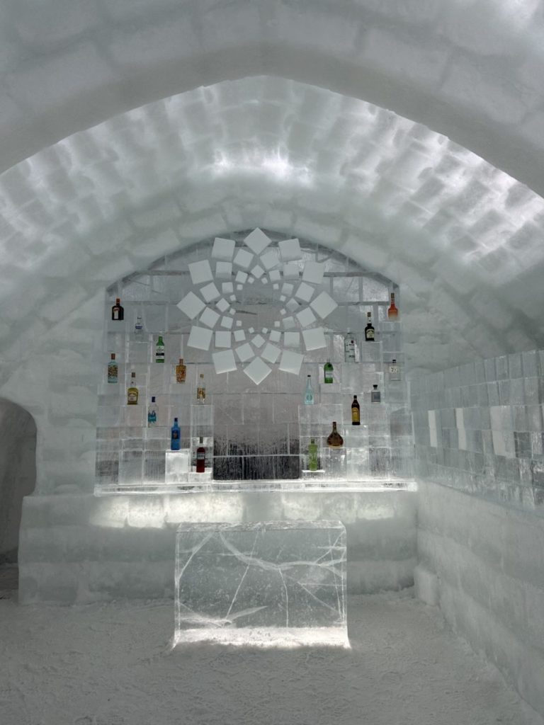 村おこしボランティア【然別湖コタンコース】での活動の様子