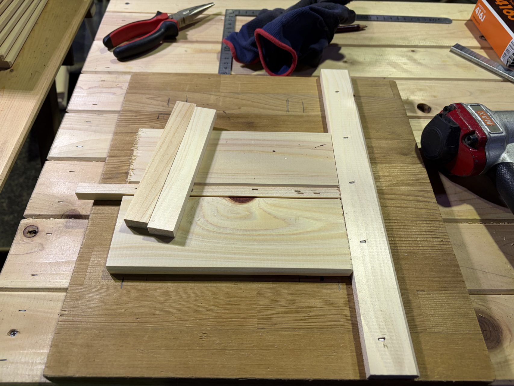 村おこしボランティア【四万十川・林業コース】での活動の様子