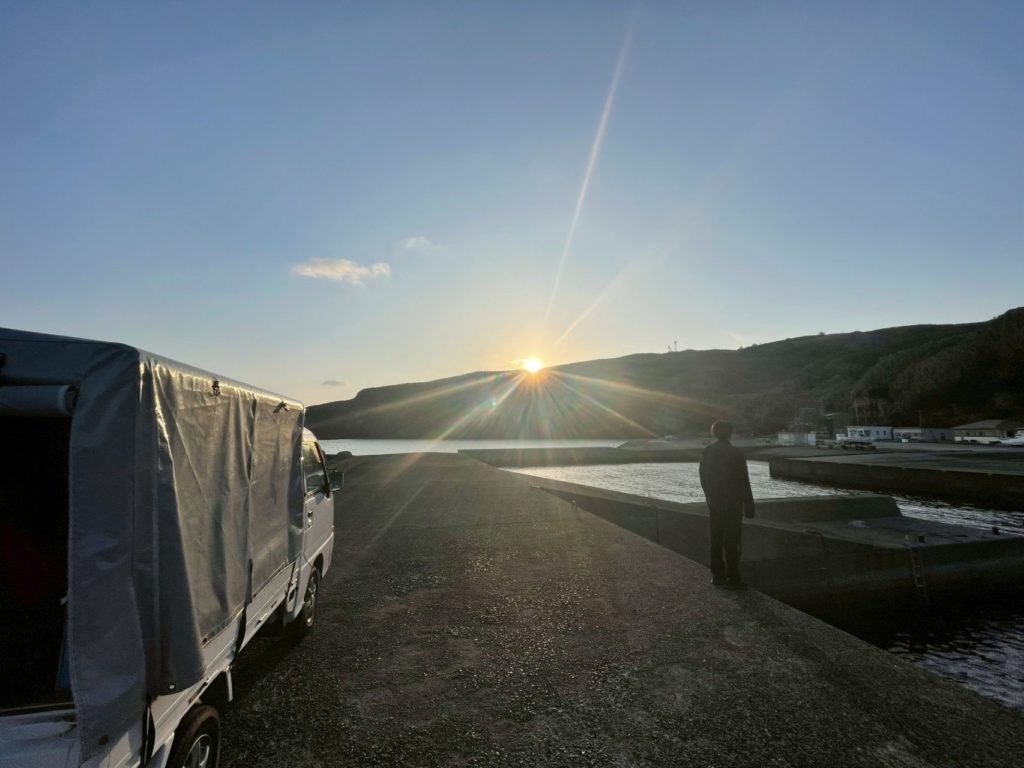 村おこしボランティア【さつま竹島コース】での活動の様子